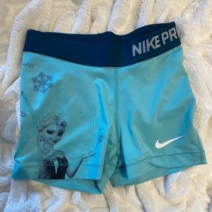 Frozen nike shorts ❄️☃️